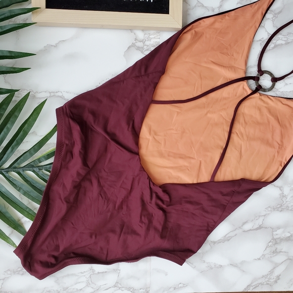 Dolce Vita One Piece Swimsuit - Picture 5 of 6